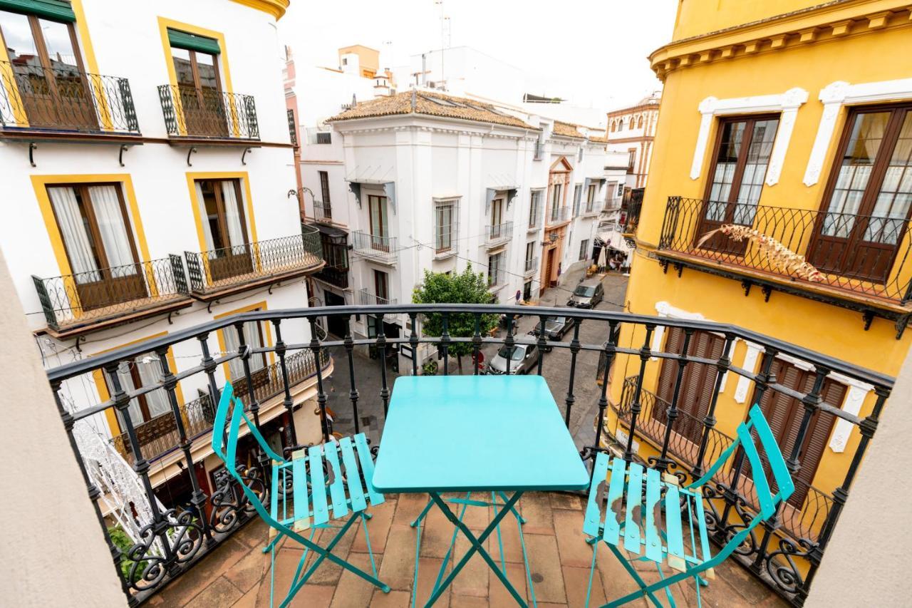 Cathedral Apartment, Upper Floor Apartment Sevilla Eksteriør billede
