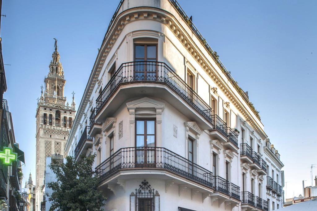 Cathedral Apartment, Upper Floor Apartment Sevilla Eksteriør billede